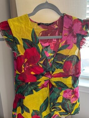 Zara Floral Twist-Front Yellow V-Neck Blouse